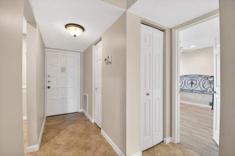 4248 Deste Court #304, Lake Worth FL - photo 12 of 42