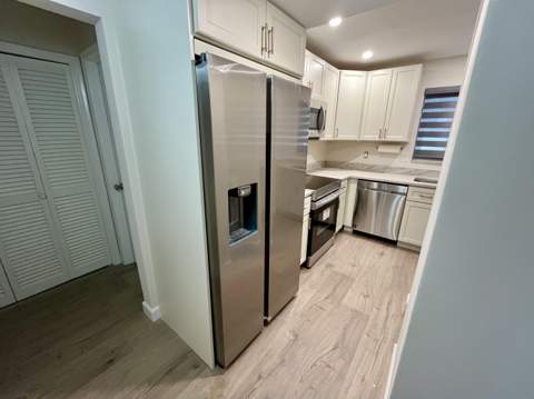 311 E Ocean Avenue #205, Lantana FL - photo 9 of 26
