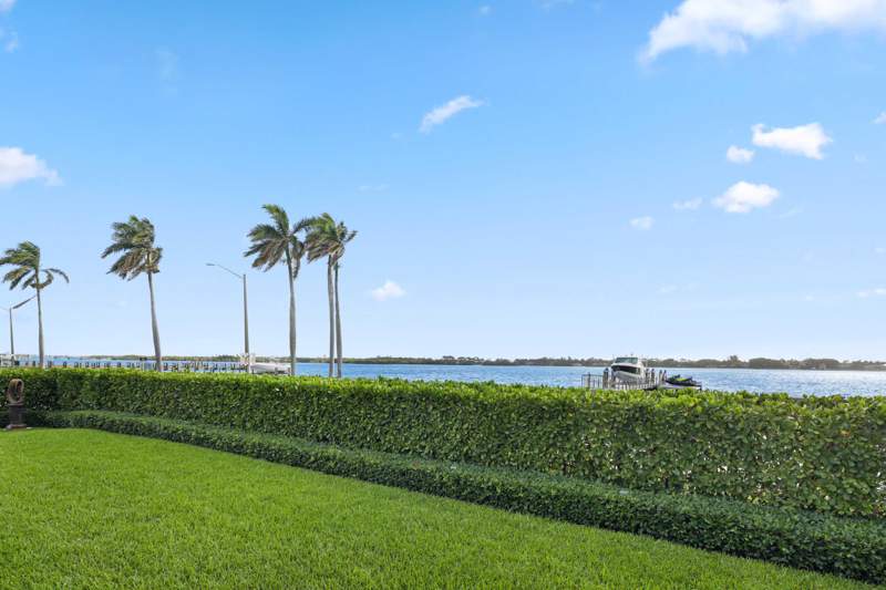 5 bedroom Single Family Residence at 5501 S Flagler Drive, Little Ranches 1st Add, West Palm Beach — photo 5