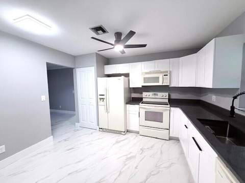 944 Savannas Point Drive #A, Fort Pierce FL - photo 7 of 21