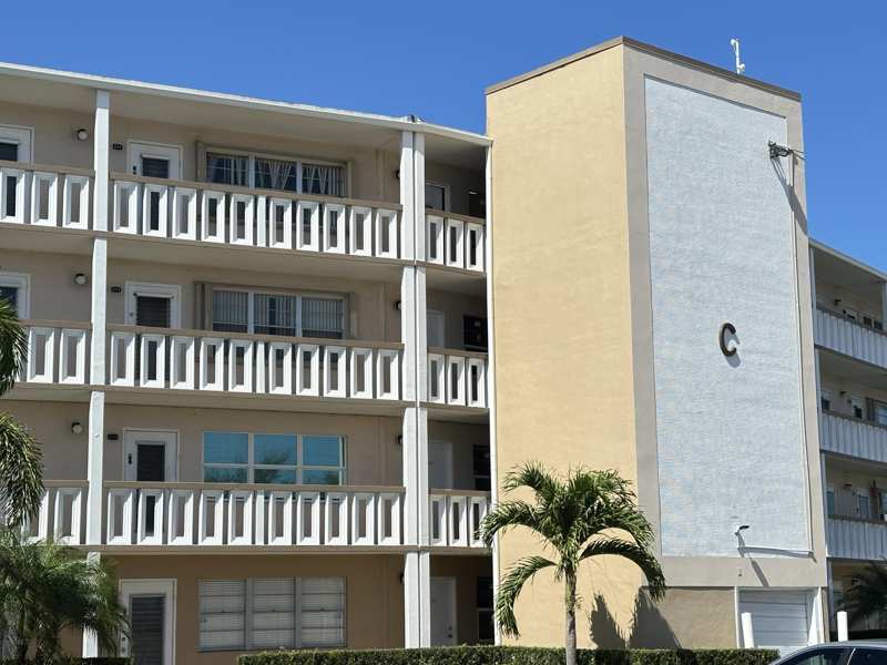 1 bedroom Condominium at 352 Southampton C, Southampton Condo, West Palm Beach — photo 1