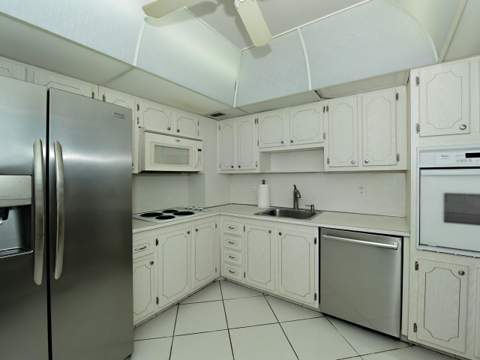 3450 S Ocean Boulevard #619, Palm Beach FL - photo 7 of 39