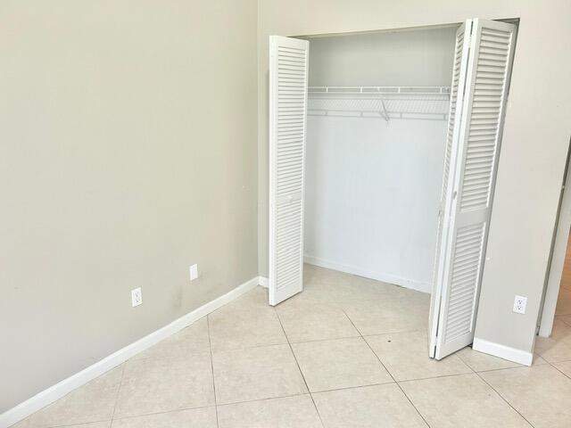 4 bedroom Single Family Residence at 7584 Thornlee Drive, Lake Charleston Tr X, Greenacres — photo 5