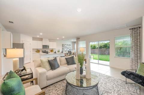 731 SE Celtic Avenue, Port St. Lucie FL - photo 12 of 33