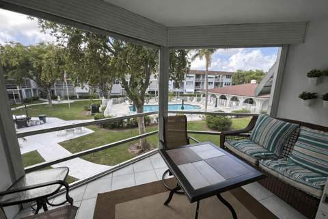 400 SE 10th Street #202, Deerfield Beach FL - photo 18 of 22