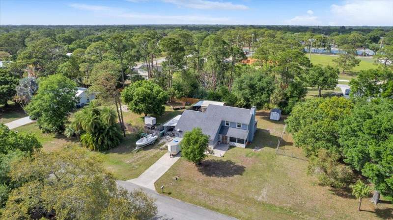 3 bedroom Single Family Residence at 7202 Kenwood Road, Lakewood Park Unit 10, Fort Pierce — photo 2