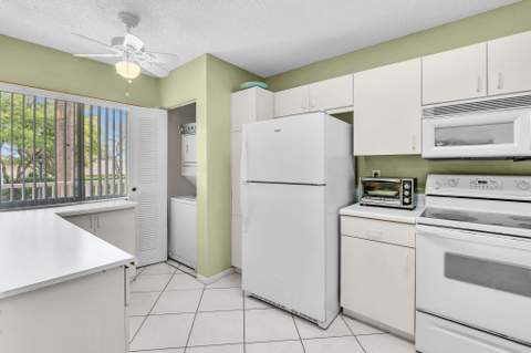 9537 Weldon Circle #I213, Tamarac FL - photo 7 of 66
