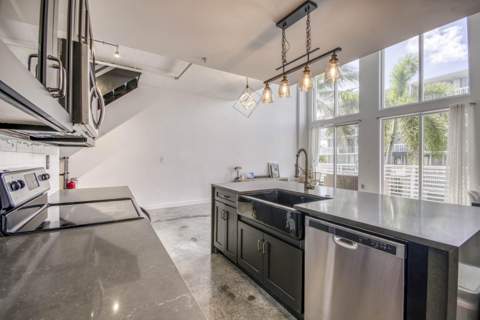108 Lake Avenue #202, Lake Worth Beach FL - photo 10 of 30