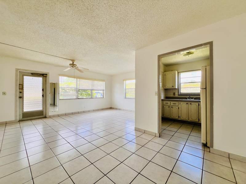 1 bedroom Condominium at 141 Sussex H, Century Village - Sussex Condo, West Palm Beach — photo 2