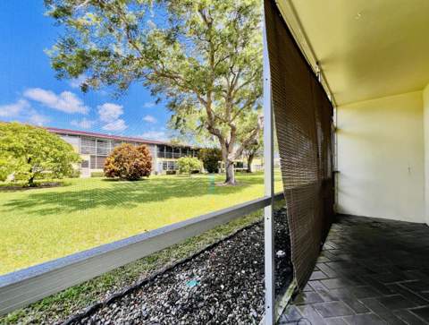 141 Sussex H, West Palm Beach FL - photo 11 of 18