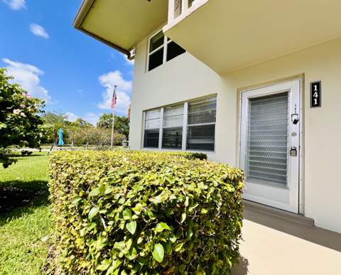 141 Sussex H, West Palm Beach FL - photo 12 of 18