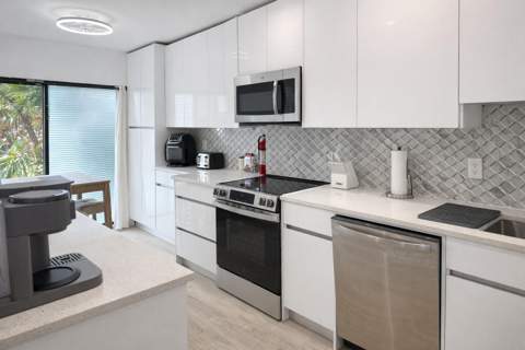 4 Westgate Lane #4c, Boynton Beach FL - photo 6 of 39