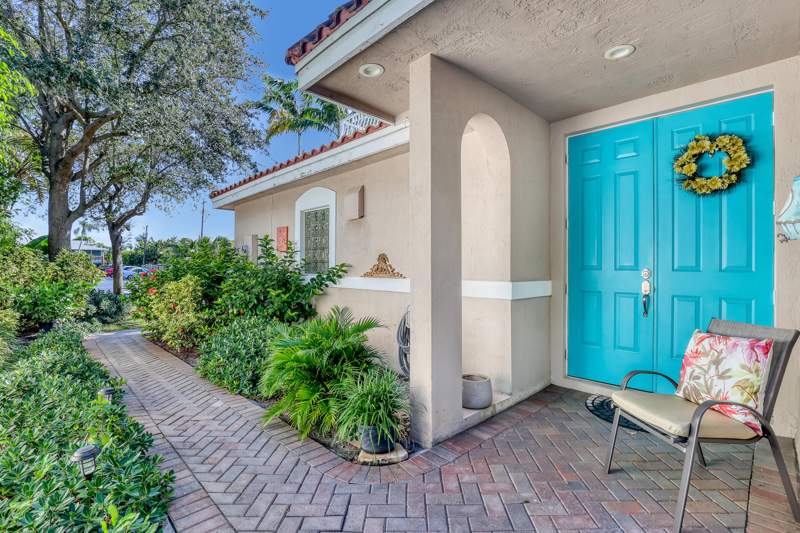 3 bedroom Townhouse at 2560 NE 11th Street, Tunison Park, Pompano Beach — photo 2