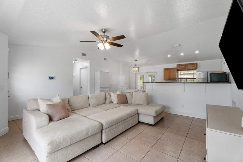 3 bedroom Single Family Residence at 452 SW David Terrace, Port St Lucie Section 5, Port St. Lucie — photo 5