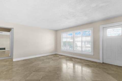 110 NW 24th Court, Pompano Beach FL - photo 7 of 35