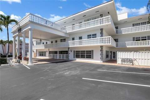 1461 S Ocean Boulevard #106, Lauderdale-By-The-Sea FL - photo 10 of 86