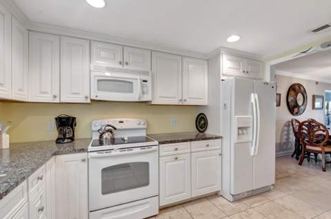 5550 N Ocean Boulevard #107, Ocean Ridge FL - photo 15 of 43