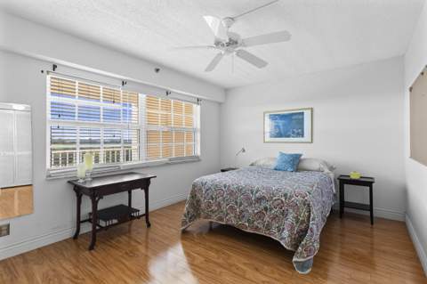 3499 Oaks Way #806, Pompano Beach FL - photo 9 of 22