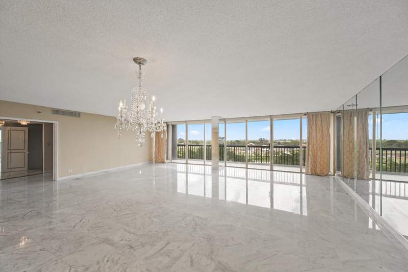 3 bedroom Condominium at 2480 Presidential Way #704, Envoy Cond Decl Filed 12-19-83 In, West Palm Beach — photo 2