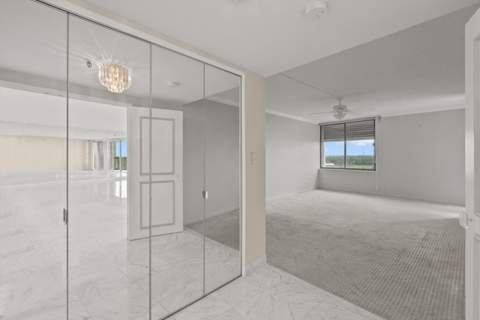 2480 Presidential Way #704, West Palm Beach FL - photo 16 of 36