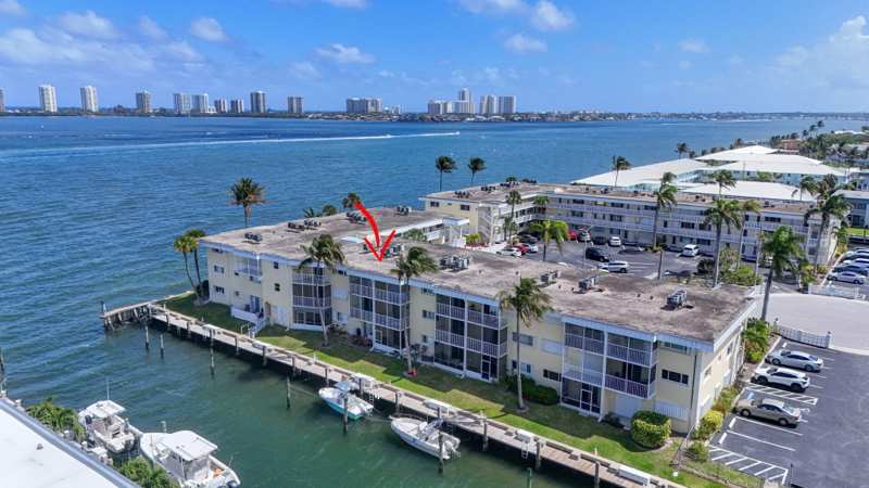 2 bedroom Condominium at 101 Doolen Court #307, Lake Colony Apts One Inc, North Palm Beach — photo 1