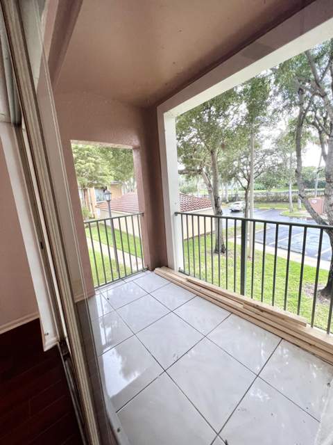 7872 Sonoma Springs Circle #205, Lake Worth FL - photo 7 of 11