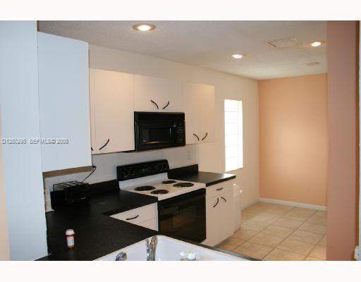 3 bedroom Single Family Residence at 9711 NW 2nd Street, Oakwood, Coral Springs — photo 4