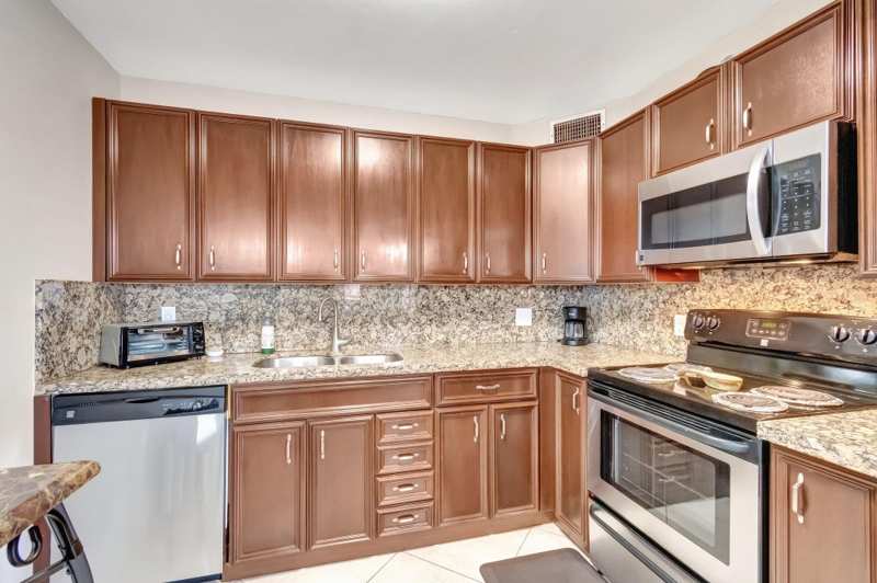 2 bedroom Condominium at 4049 Wolverton C, Century Village , Boca Raton — photo 1