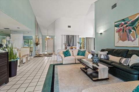 6691 S Pine Court, West Palm Beach FL - photo 7 of 60
