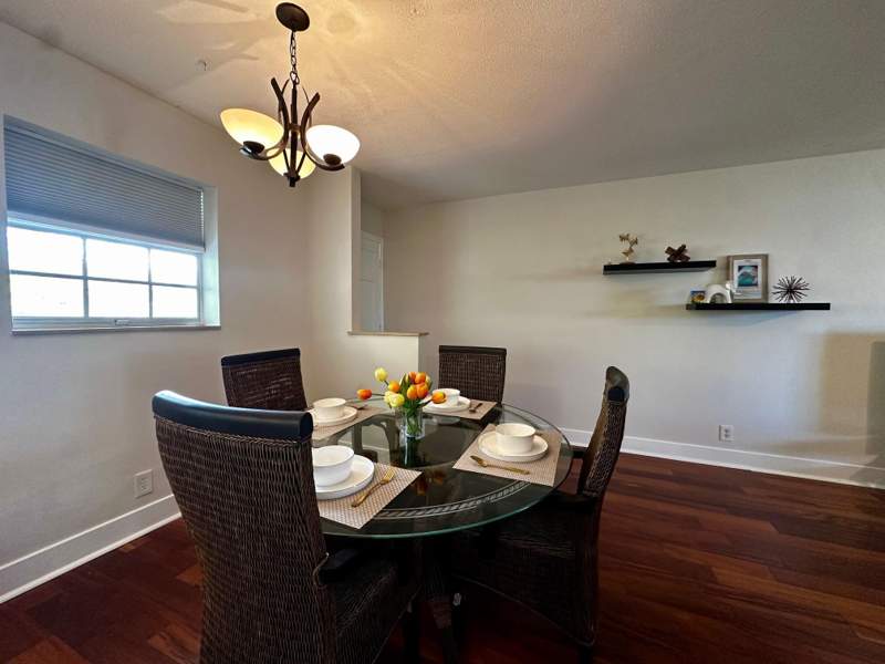 2 bedroom Condominium at 148 Yacht Club Drive #13, Corinthian Condominium Apts Lt 2 Marina Add To Vil, North Palm Beach — photo 5