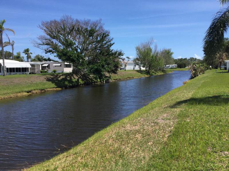 2 bedroom Mobile Home at 21 Oro Grande Way, Spanish Lakes Leasehold Estates, Port St. Lucie — photo 4