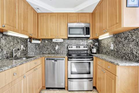 405 N Ocean Boulevard #229, Pompano Beach FL - photo 6 of 78