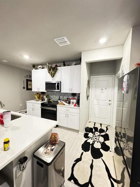 5646 SE Edgewater Circle, Stuart FL - photo 6 of 20