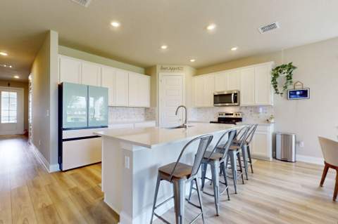 6624 NW Cloverdale Avenue, Port St. Lucie FL - photo 14 of 113
