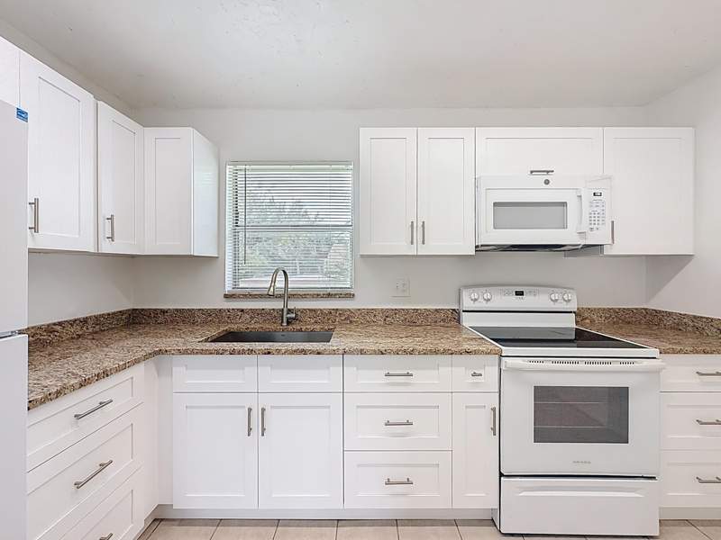 2 bedroom Condominium at 235 Lake Dora Drive #235, Golden Lakes Village Condo 1 Thru 13-A, West Palm Beach — photo 4