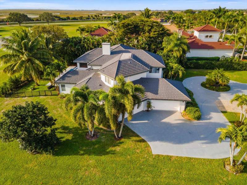 5 bedroom Single Family Residence at 2135 Windsock Way, Wellington Aero Club Of The Landings At Wellington, Wellington — photo 2