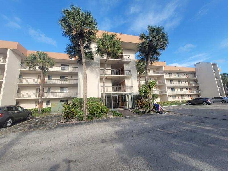 2 bedroom Condominium at 5917 Via Vermilya #206, Olympus Village Condo, Lake Worth — photo 1