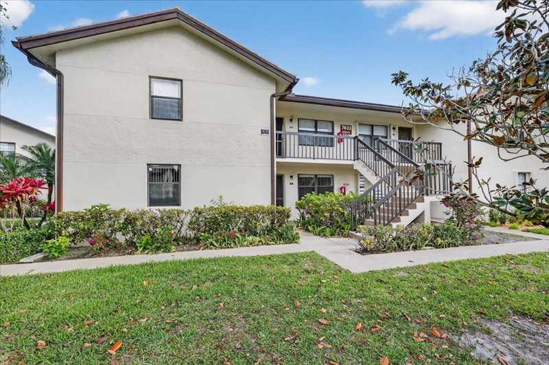 2 bedroom Condominium at 7633 Tahiti Lane #101, Lucerne Pointe One,Two,Three Four,Seven,Eight,Nine, Lake Worth — photo 1