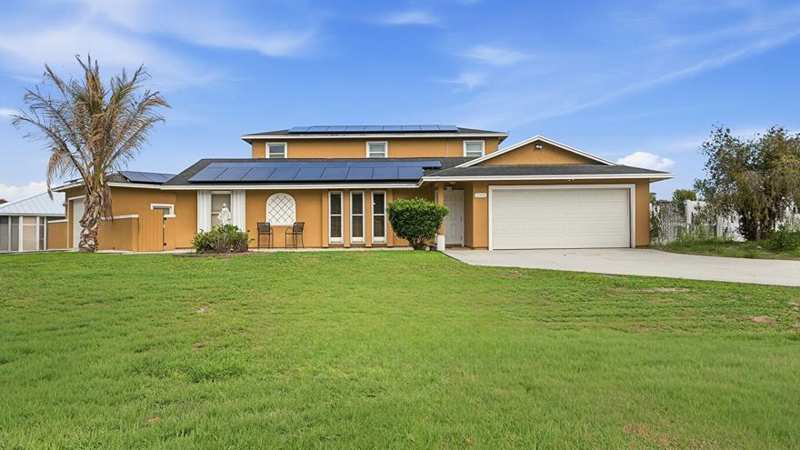 5 bedroom Single Family Residence at 2301 SW Barber Lane, Port St Lucie Section 18, Port St. Lucie — photo 1