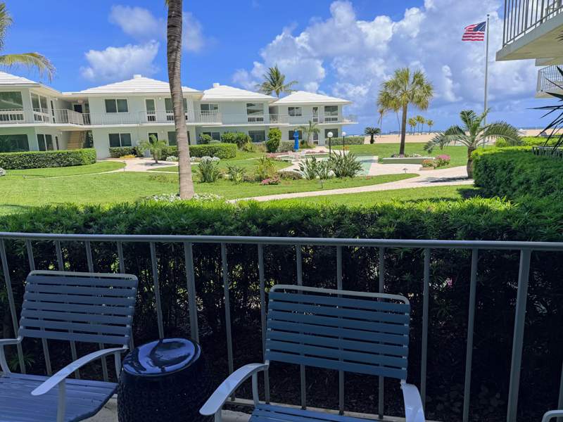 2 bedroom Stock Cooperative at 1956 S Ocean Lane ##3, La Coquina Co-Op, Fort Lauderdale — photo 3