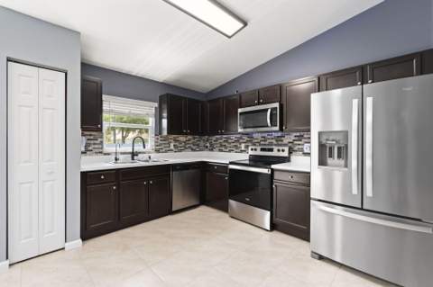 2118 SE Genoa Street, Port St. Lucie FL - photo 16 of 42
