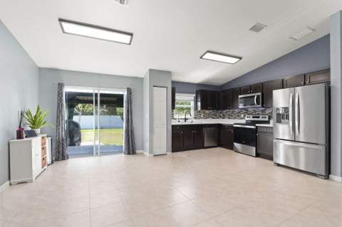 2118 SE Genoa Street, Port St. Lucie FL - photo 10 of 42