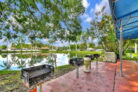 6190 Woodlands Boulevard #311, Tamarac FL - photo 6 of 35