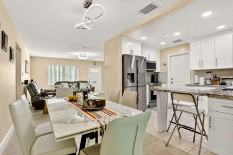 6945 NW 14th Street, Margate FL - photo 6 of 33