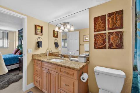 336 Golfview Road #704, North Palm Beach FL - photo 12 of 24