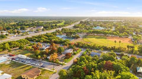8160 SE Washington Avenue, Hobe Sound FL - photo 6 of 8