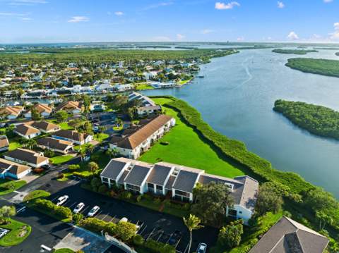 3225 S Lakeview Circle #22-202, Fort Pierce FL - photo 8 of 41
