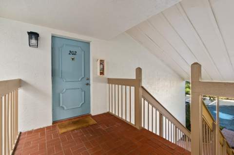 3225 S Lakeview Circle #22-202, Fort Pierce FL - photo 13 of 41