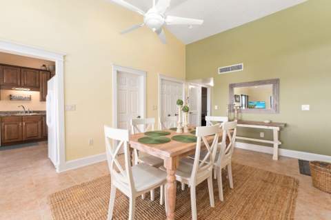 3225 S Lakeview Circle #22-202, Fort Pierce FL - photo 17 of 41