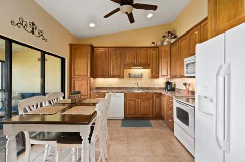 3225 S Lakeview Circle #22-202, Fort Pierce FL - photo 18 of 41